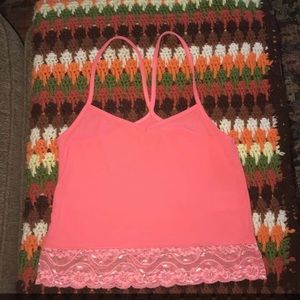 Crop top w/lace detail